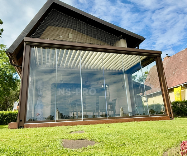 Bezrámové zasklenie